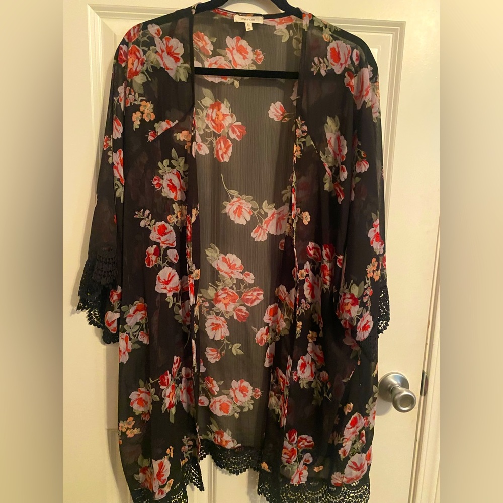 Kimono Maurice’s 2X black red roses